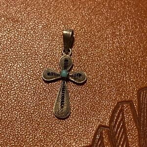 Sterling silver cross pendant